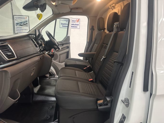 2025 Ford Transit Custom