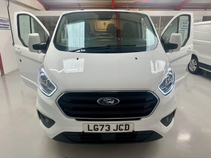 2025 Ford Transit Custom
