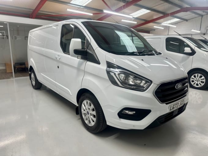 2025 Ford Transit Custom