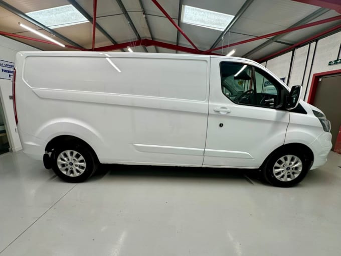 2025 Ford Transit Custom
