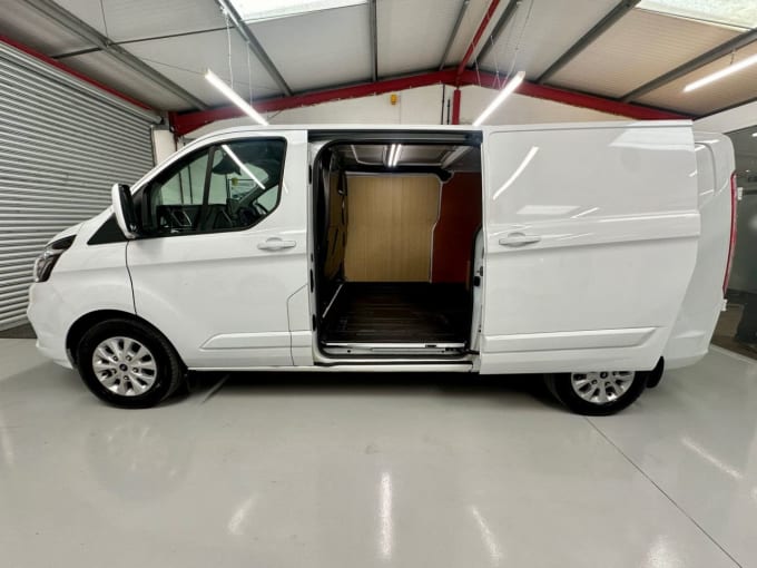 2025 Ford Transit Custom