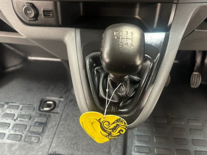 2025 Vauxhall Vivaro