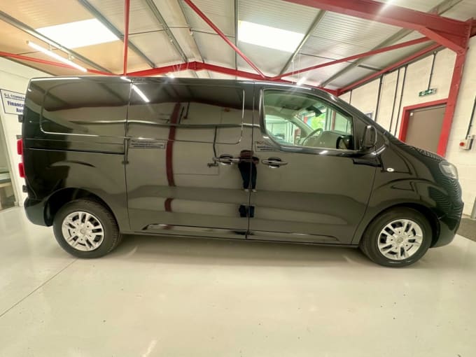 2025 Vauxhall Vivaro