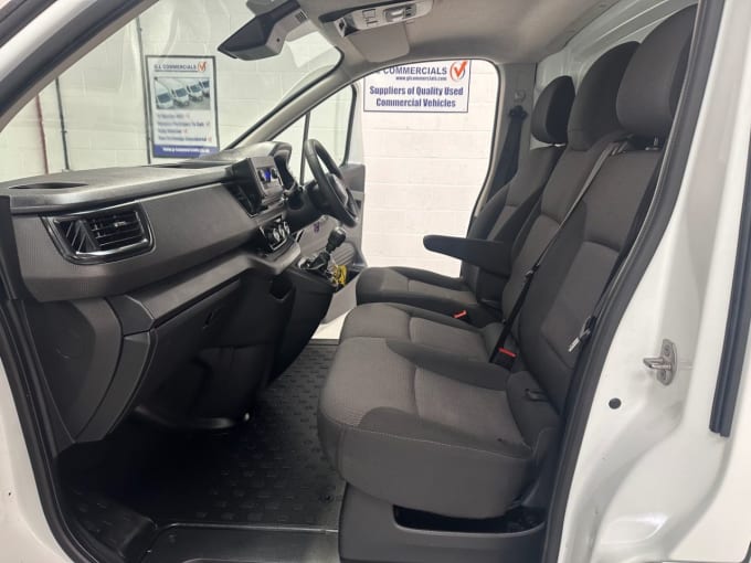 2025 Nissan Primastar