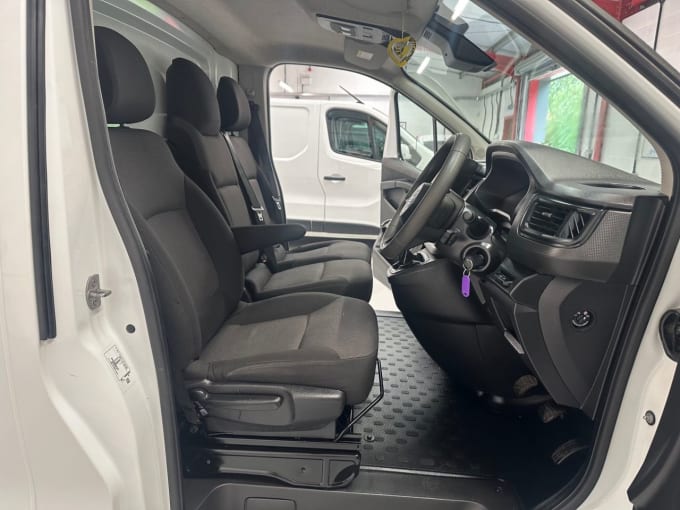2025 Nissan Primastar
