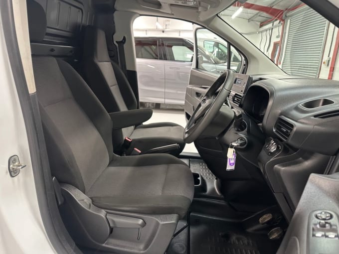 2025 Vauxhall Combo
