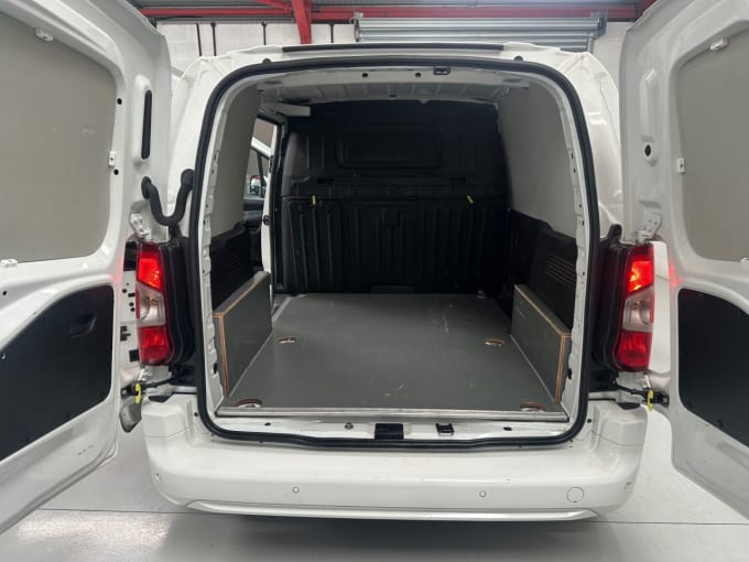 2025 Vauxhall Combo