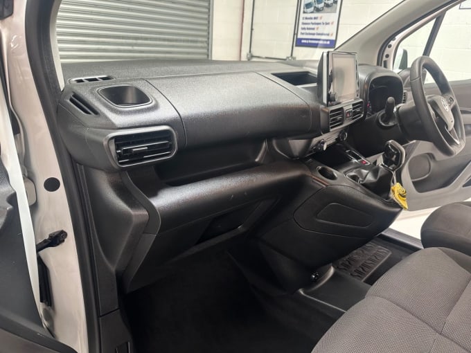 2025 Vauxhall Combo