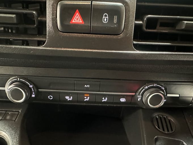2025 Vauxhall Combo