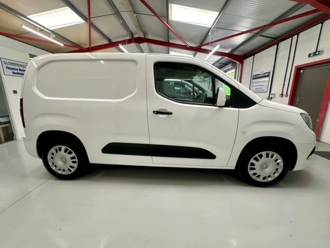 2025 Vauxhall Combo