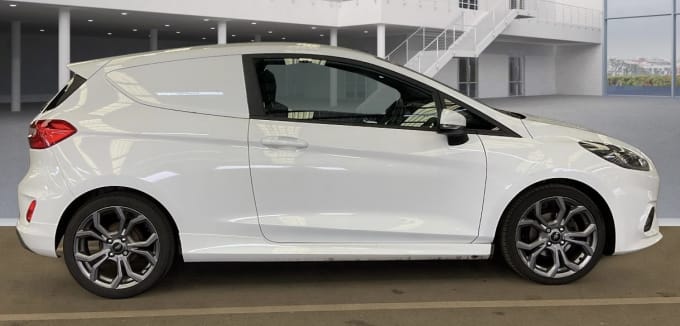 2025 Ford Fiesta Van