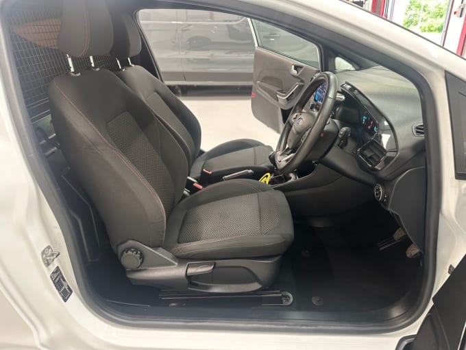 2025 Ford Fiesta Van
