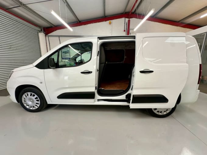2025 Vauxhall Combo