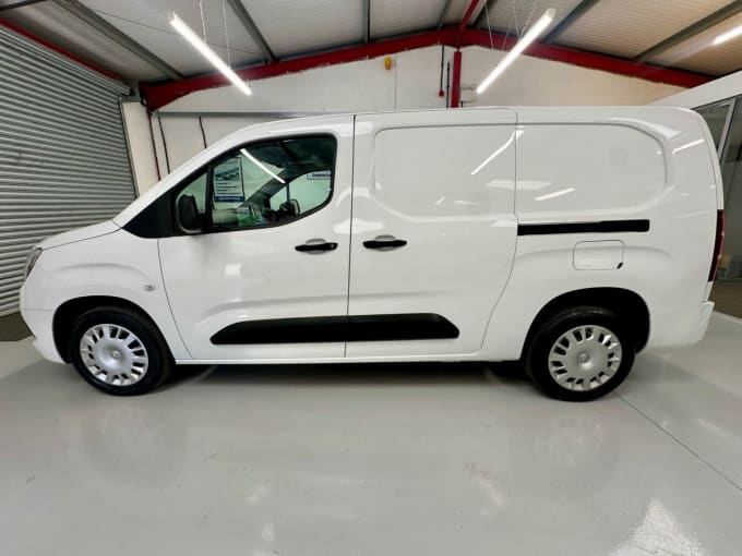 2025 Vauxhall Combo