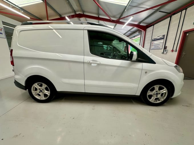 2025 Ford Transit Courier