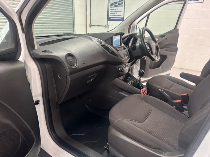 2025 Ford Transit Courier