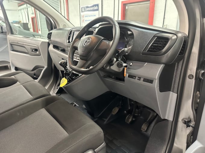 2025 Vauxhall Vivaro
