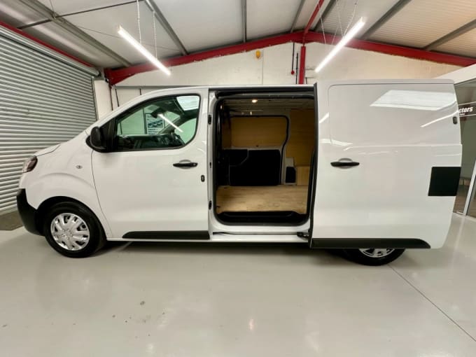 2025 Vauxhall Vivaro