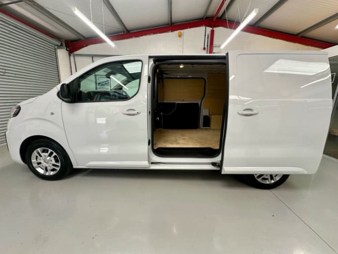 2025 Vauxhall Vivaro