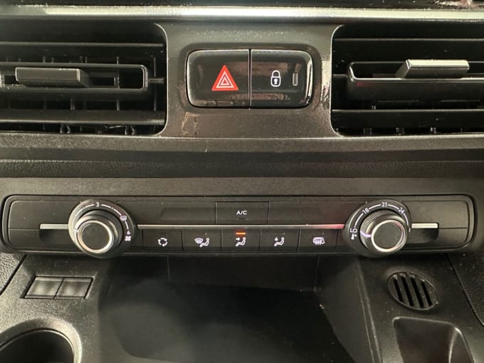 2025 Vauxhall Combo