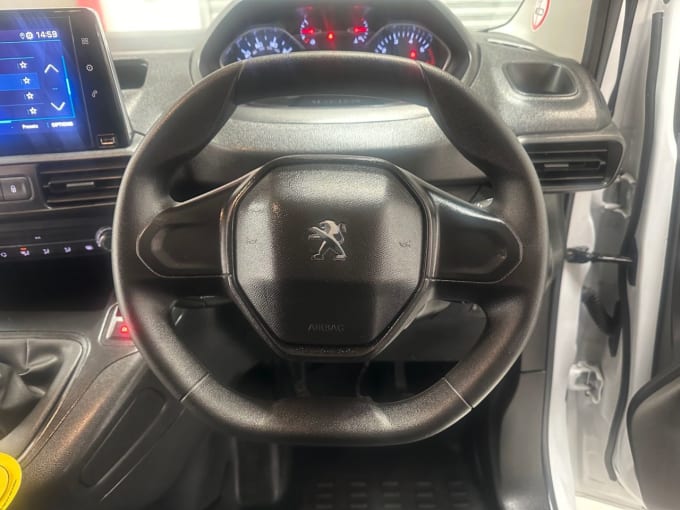 2025 Peugeot Partner