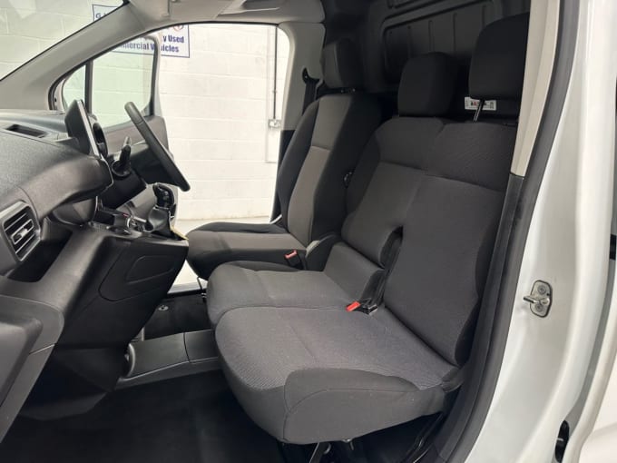 2025 Vauxhall Combo