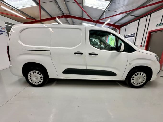 2025 Vauxhall Combo
