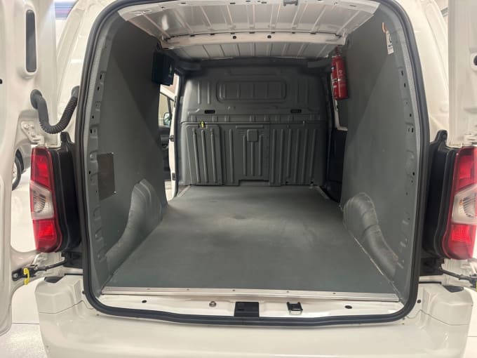 2025 Vauxhall Combo