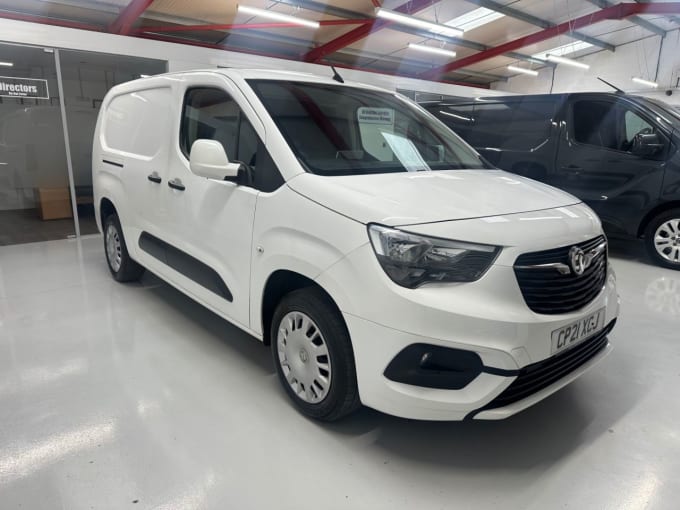 2025 Vauxhall Combo