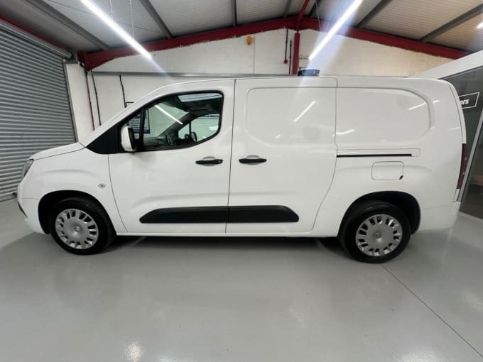 2025 Vauxhall Combo