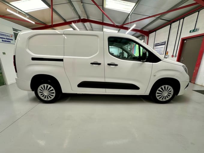 2025 Vauxhall Combo