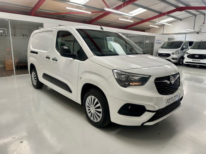 2025 Vauxhall Combo