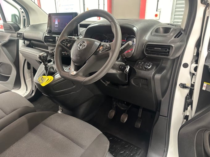 2025 Vauxhall Combo