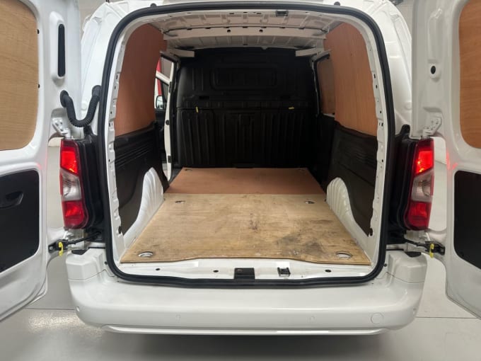 2025 Vauxhall Combo