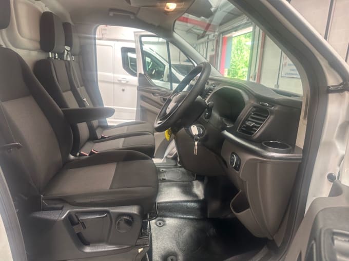 2025 Ford Transit Custom