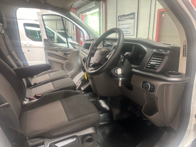 2025 Ford Transit Custom