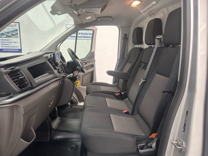 2025 Ford Transit Custom