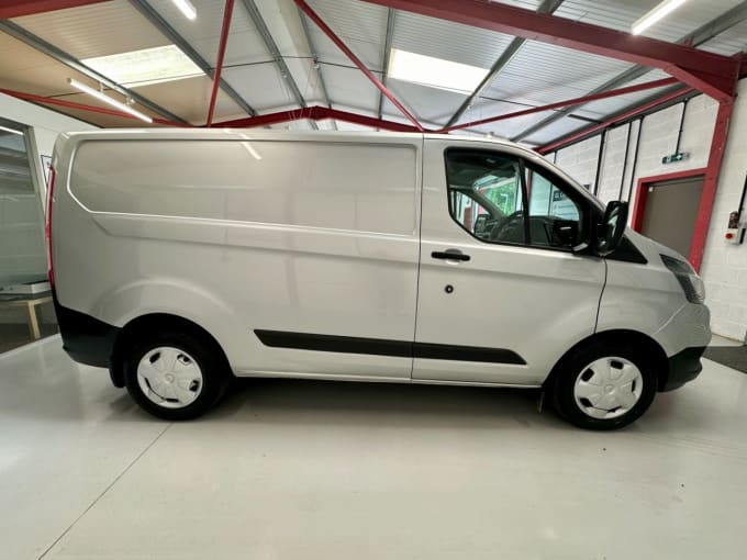 2025 Ford Transit Custom