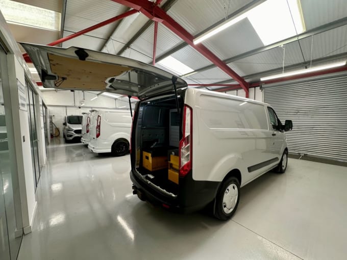 2025 Ford Transit Custom