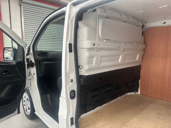2025 Renault Trafic