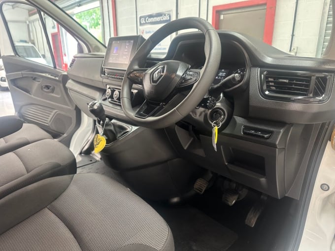 2025 Renault Trafic