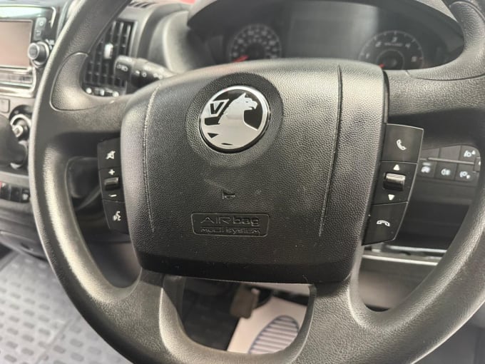 2025 Vauxhall Movano