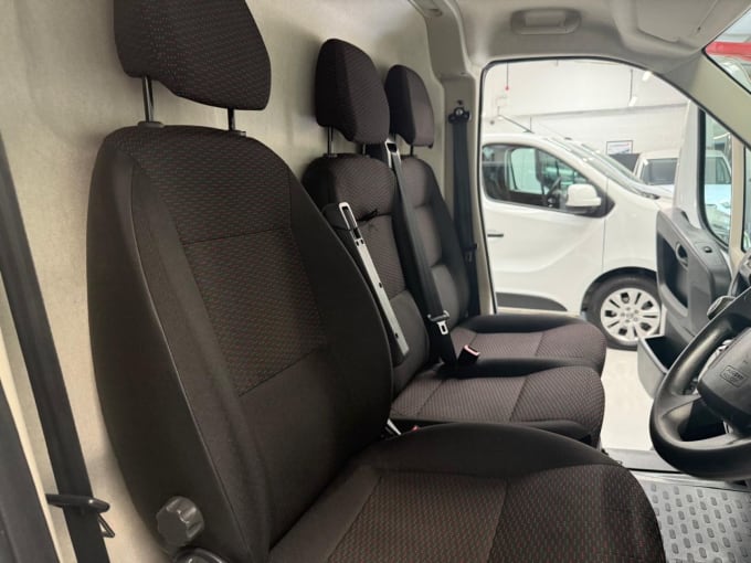 2025 Vauxhall Movano