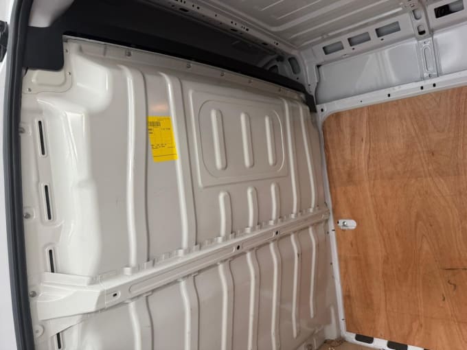 2025 Vauxhall Movano