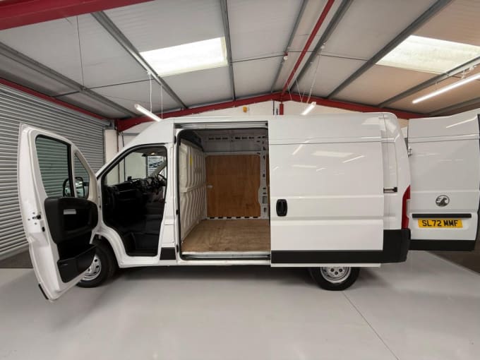 2025 Vauxhall Movano
