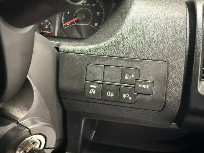 2025 Vauxhall Movano