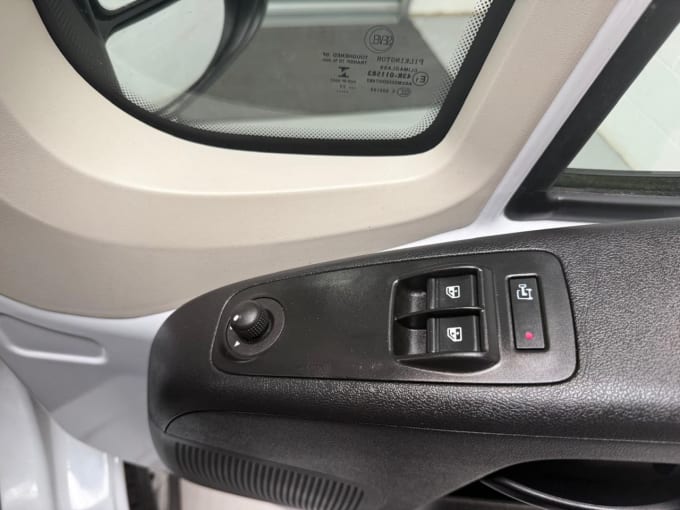 2025 Vauxhall Movano