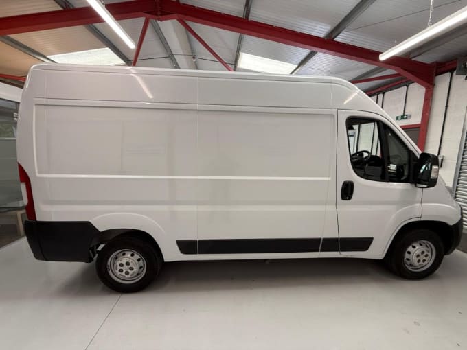 2025 Vauxhall Movano