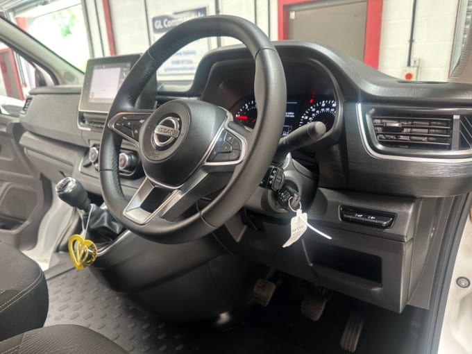 2025 Nissan Primastar