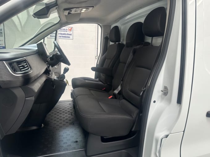 2025 Nissan Primastar